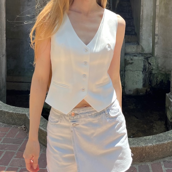 White vest from a suit - Picture 3 of 6